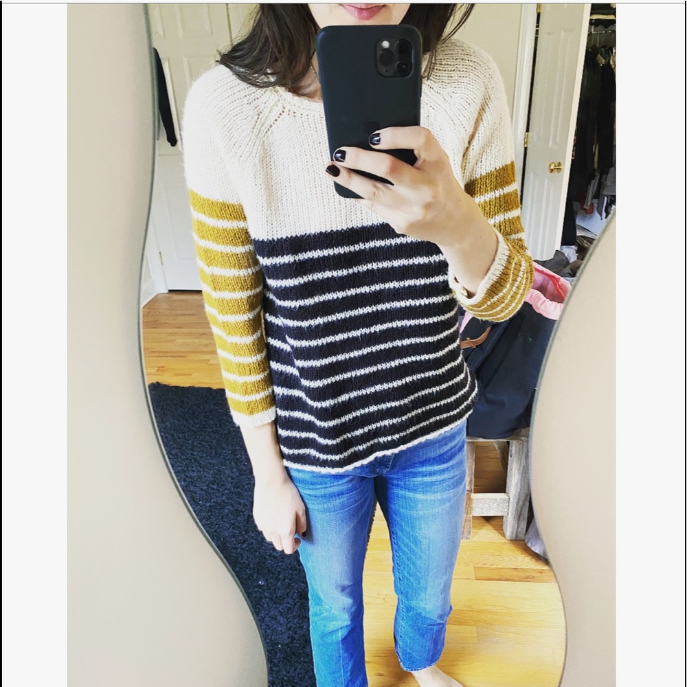 FOREVER 21 SWEATER - Picture 3 of 5